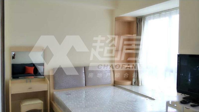 碧桂园风情荟庭出租房卧室